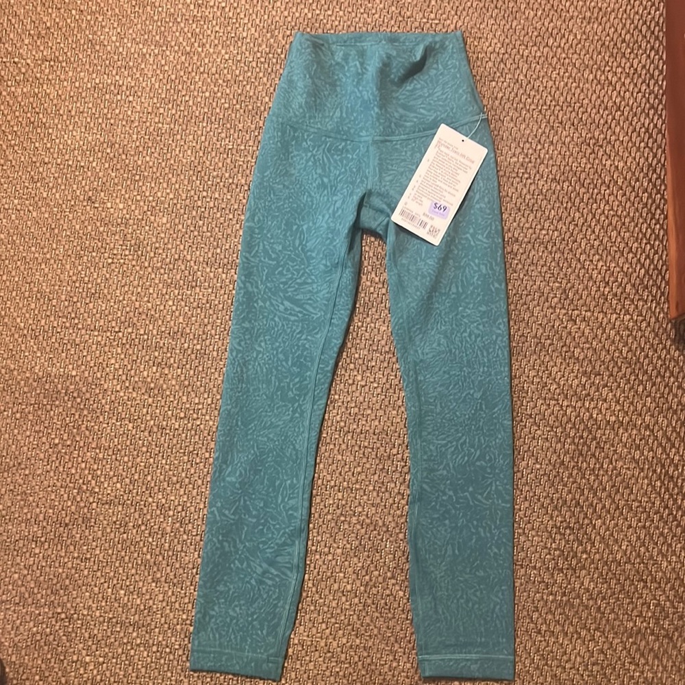 Lululemon leggings NWT 0